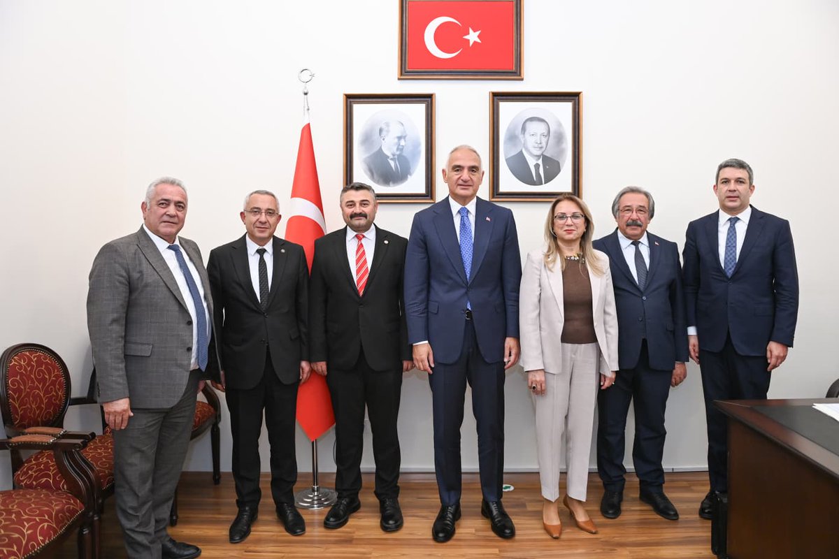 Kültür ve Turizm Bakanımız Sayın Mehmet Nuri Ersoy; MHP Nevşehir Milletvekili Sayın Prof. Dr. Filiz Kılıç, Kapadokya Alan Başkanı Sayın Cem Aslanbay, Avanos Belediye Başkanı Sayın Mustafa Kenan Sarıtaş, Gülşehir Belediye Başkanı Sayın Erkan Çiftçi, Göreme Belediye Başkanı Sayın