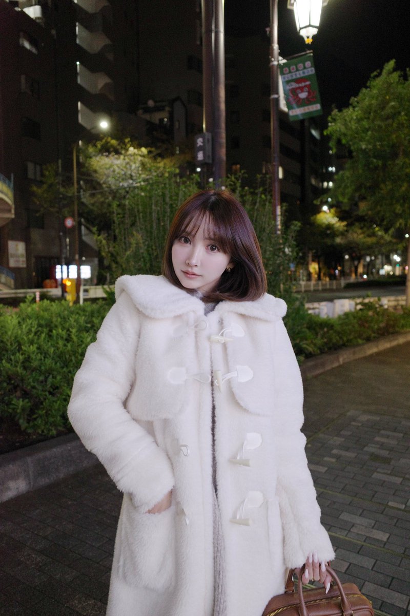 三上悠亜 MISTREASS ミストレアス ダッフルコート