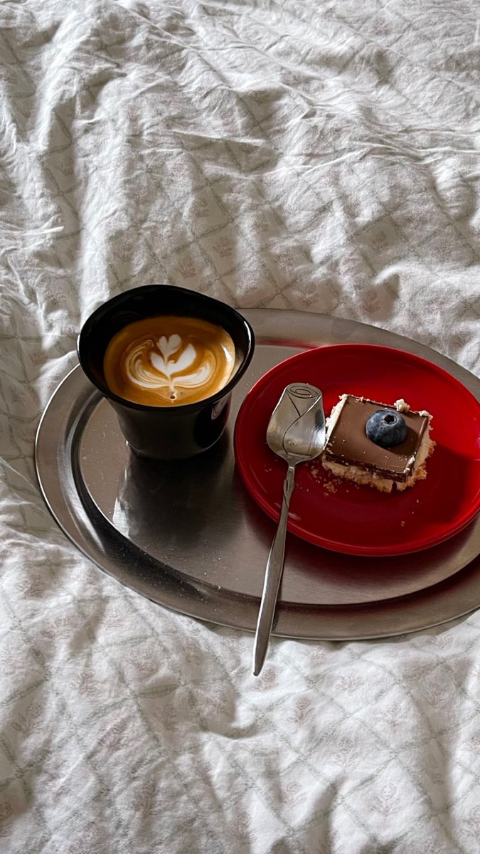 fofetta_m's tweet photo. #الخميس_الونيسᅠ
قهوة الخميس☕️✨ https://t.co/VTemUEhBHX