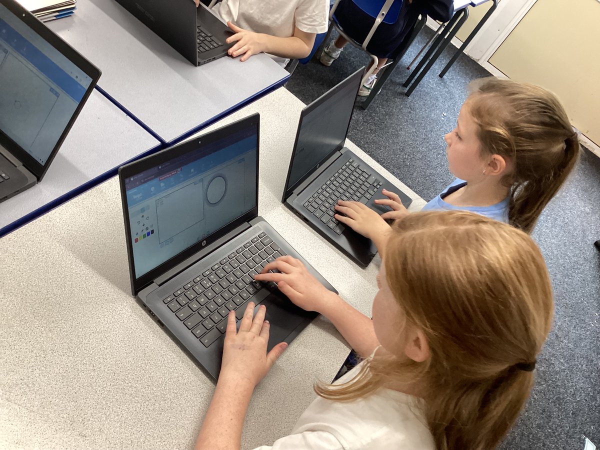 raeburnprimary's tweet image. Year 4 have been looking at repetition and loops with programming.
#RaeburnComputing
#RaeburnYear4