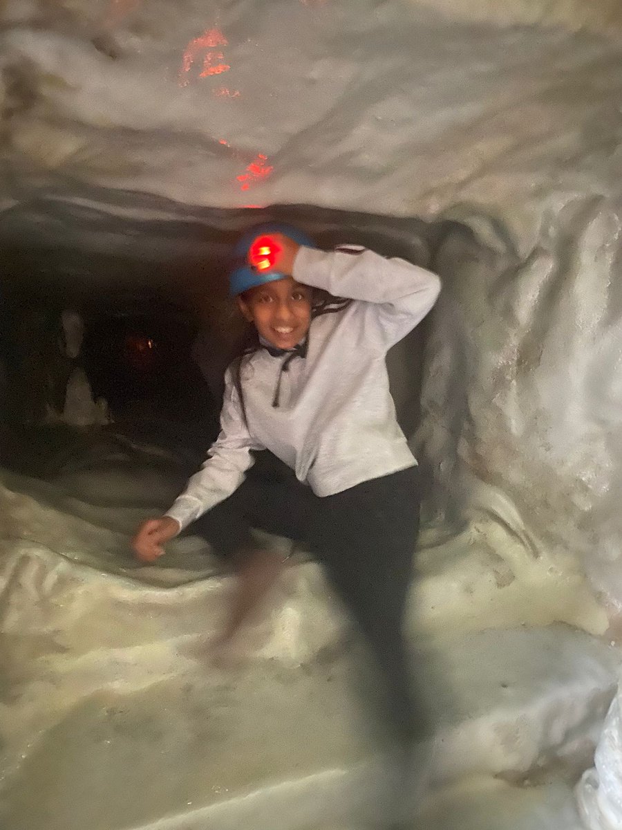 BarnfieldsPS's tweet image. CAVING 🔦🪖