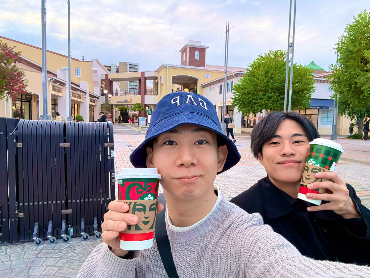 shunkakeru2's tweet photo. まなてぃーと映画おデート🥰
なーんて惚気てる暇もないくらい
凄まじい作品でした💥
全ての描写が丁寧且つ鮮やか👏🏻
やはりMAPPA、恐るべし。 https://t.co/GQk3cEHVF8
