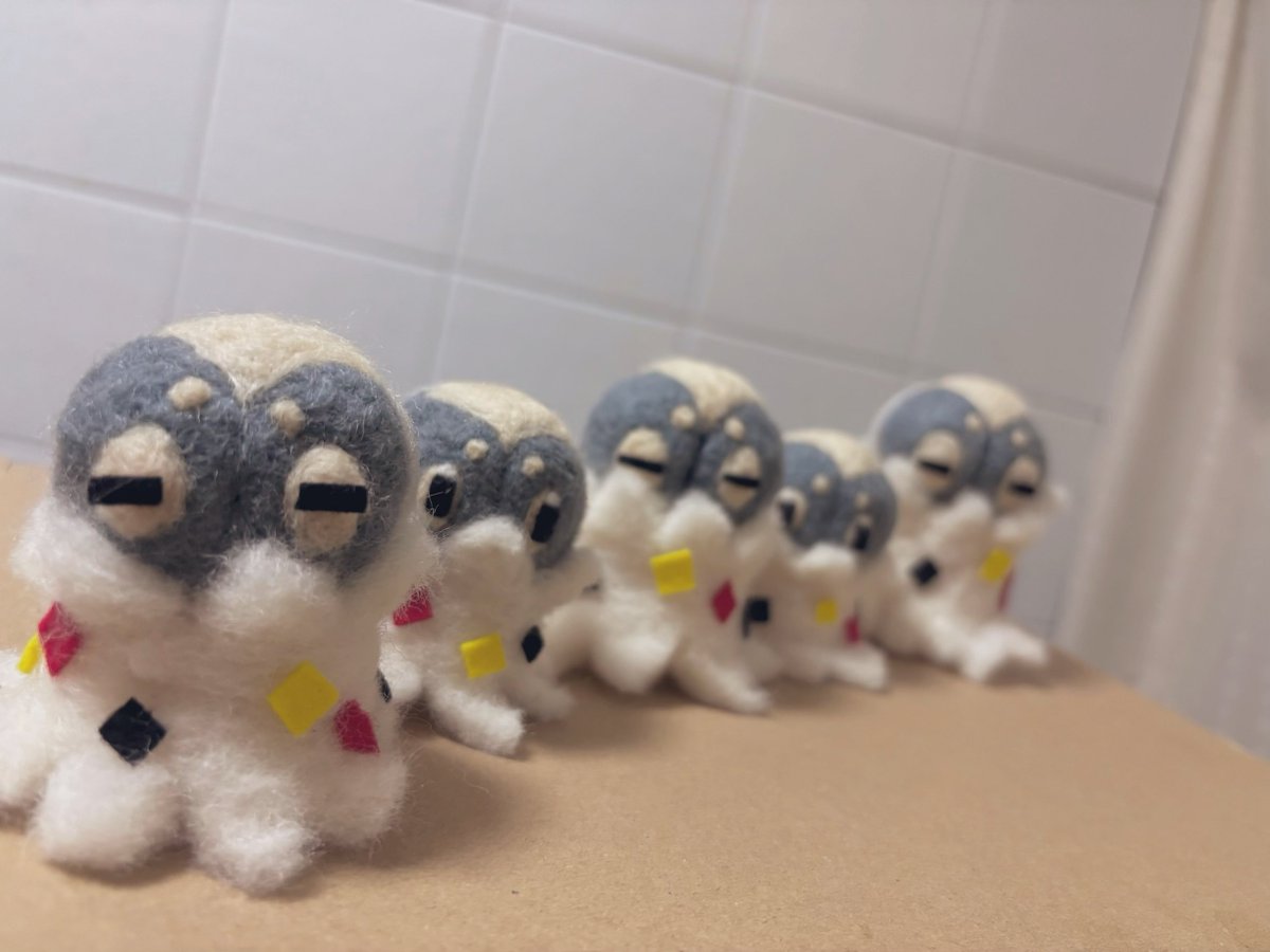 羊毛フェルトで『コフーライ』を作りました(6匹目)