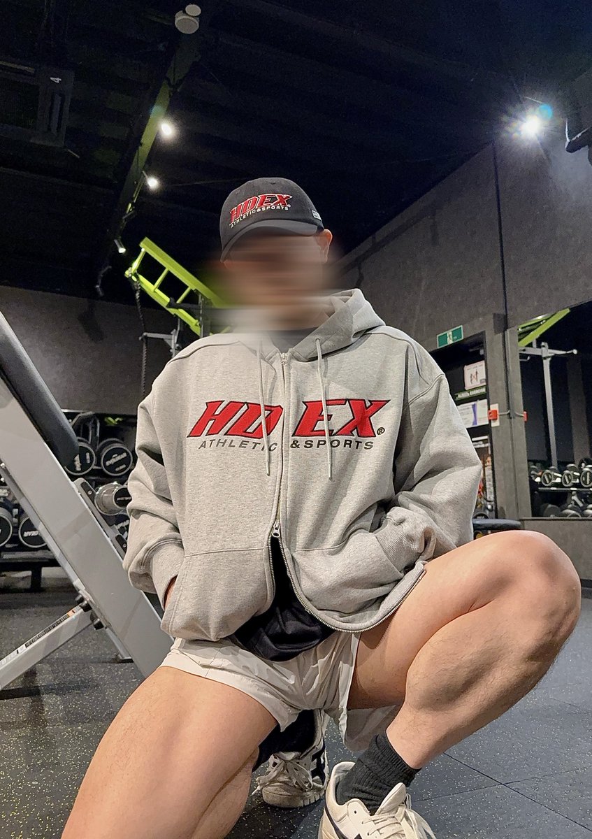 深夜ジム
夜中は冷える
この間、推しのイケオジが
息子とジムいて尊かった🏋️‍♀️
🇰🇷ウェア着ると🇰🇷行きたくなる
#hdex