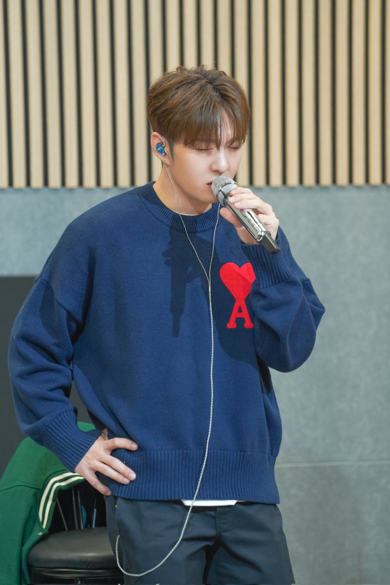 [🚨] [#실사지오]
|･ω･`*)ッ📣 #EndAnd 서울 콘서트 D-1‼

드디어 내일 창섭 군의 두 번째 전국투어🔥
대망의 시작인 서울 공연 날입니다.ᐟ.ᐟ

행복하고 즐거운 공연이 될 수 있도록
열심히 연습하는 zz6섭 군의 비하인드🎤
zz6친💙멜로디 우리 내일 만나요💓

#이창섭 #LEECHANGSUB #엔드앤드