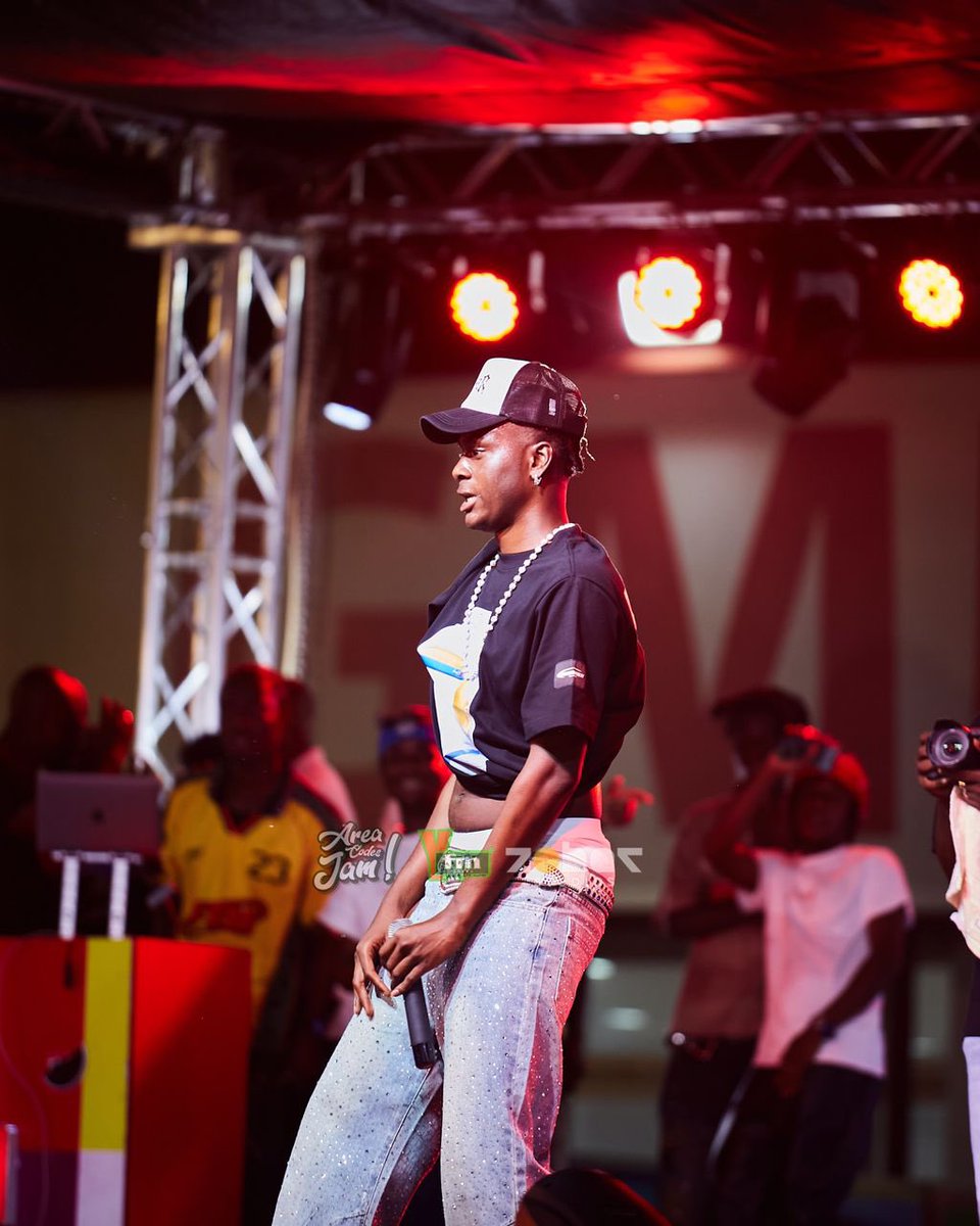 Y1079FM's tweet image. Thank you @Larruso_ for coming through #AreaCodesJam25 

📸: @zoharstudiosgh 

#AreaCodesJam #PinkOnY #PinkAreaCodesJam #yfmghana #ytvghana #fyp #breastcancerawarenessmonth #larrusogidem #larruso