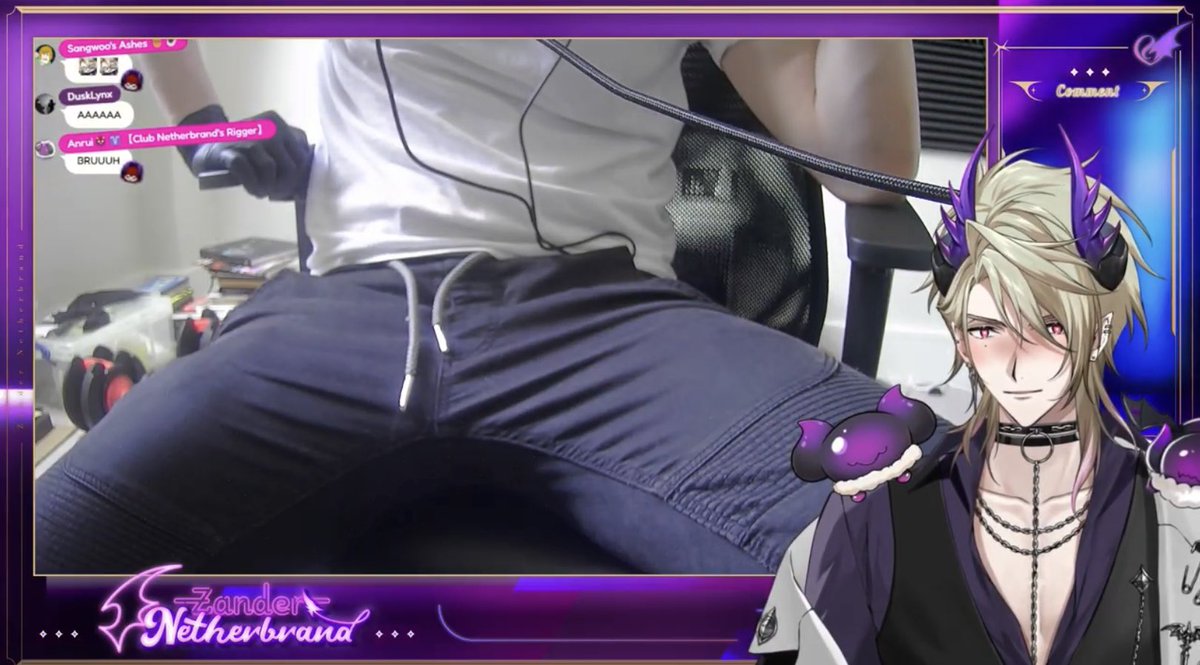 Now this is a lap you'd be happy to crawl onto after a long day.