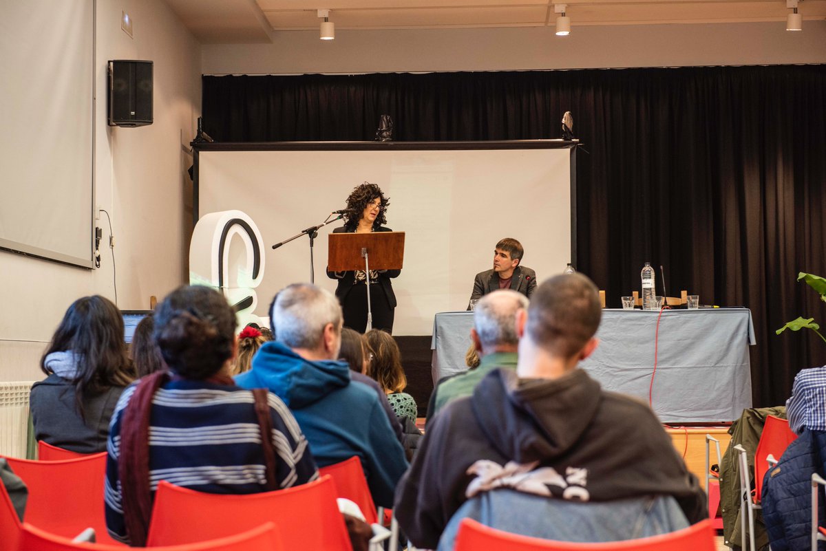 Nafarpres's tweet photo. Un vistazo a lo que dio de sí la IV Jornada de Prensa Local de Navarra 📸

Un encuentro para compartir experiencias, reconocer el trabajo de los medios locales y seguir impulsando la información de proximidad.

¡Gracias a todas las personas que formaron parte de este día! https://t.co/e7FqGr3or3