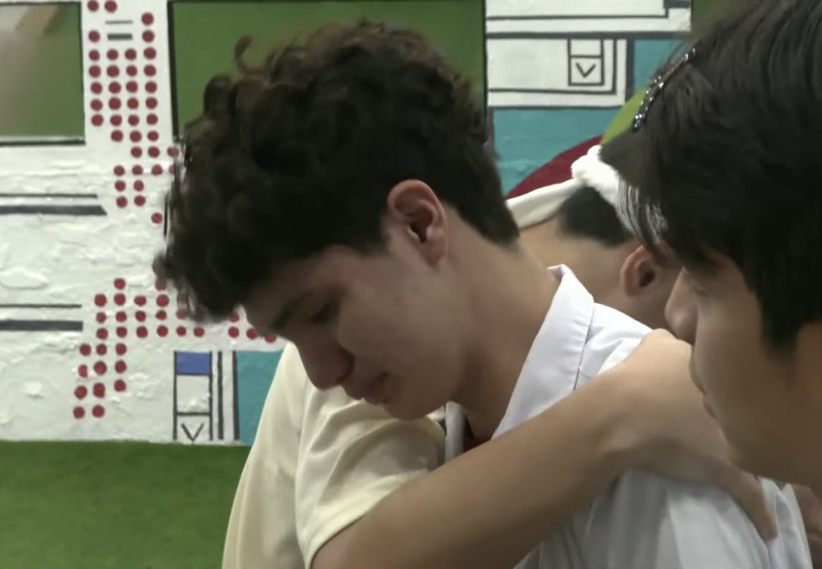 willbiwithyou's tweet image. Love teams aside, I support Heath. He immediately hugged Lee like he knew the pain. He doesn’t have any violation and never bad-mouthed any housemate.

@TeamHeathOfc you’re supporting the right person. I’m really excited to see what’s in store for him.

 #PBBCollab20Cleaners