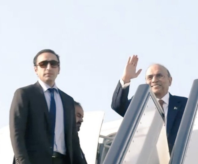 BhuttoMaryam's tweet image. Welcome back to Pakistan, the pride of our nation! ♥️🇵🇰 @AAliZardari @BBhuttoZardari