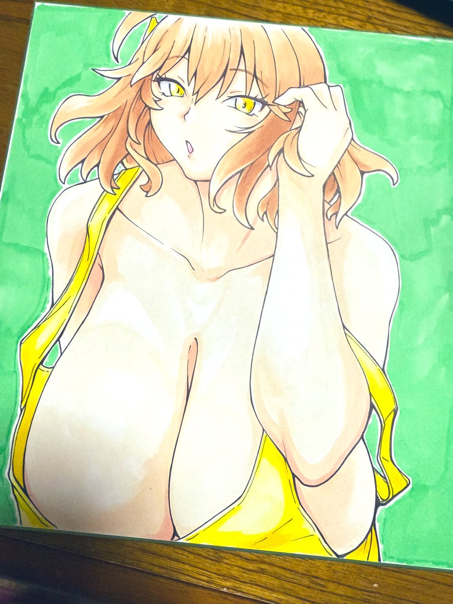 背景ってけっこうインクを使うから、Seriaのアルコールマーカーを試しに使ってみたんだけど...
広範囲を塗ろうとするとインクが染み出すより塗ってく速さが上回ってペン先がかすれちゃうね...。
かと言ってゆっくり塗るとムラ(?)が出来ちゃう...。難しい...。 