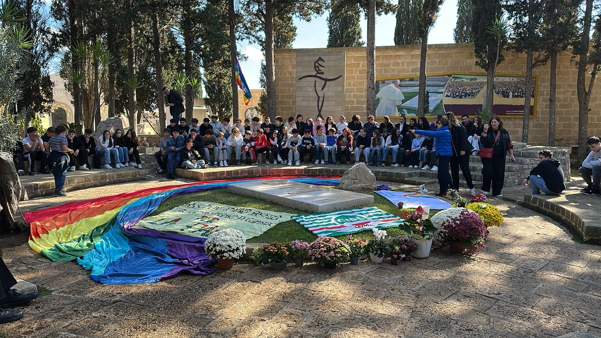 06112025: Ad Alessano  per la Marcia della Pace con <a href="/CislLecce/">Cisl Lecce</a>, nel ricordo della figura di Don Tonino Bello: “Camminate nella luce: la speranza si apposti sempre un passo più avanti della
Piazzola dove vi  siete fermati”. <a href="/CislNazionale/">CISL Nazionale</a> <a href="/FelsaCisl/">FeLSA Cisl Nazionale</a> <a href="/CislPuglia/">Cisl Puglia</a>