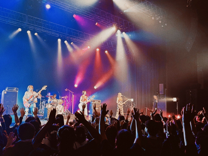 On stage media image