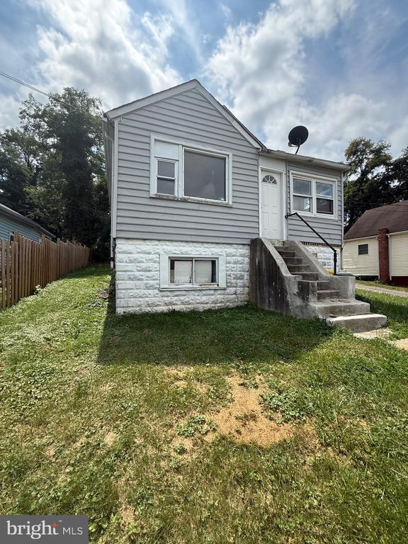 JeffChoyce's tweet image. Big news! We've just lowered the price on this beautiful property in Homes For Sale!. Look now!
- JEFF CHOYCE #647498 with Hyatt &amp;amp; Company Real Estate
- Contact me at 410.340.1841