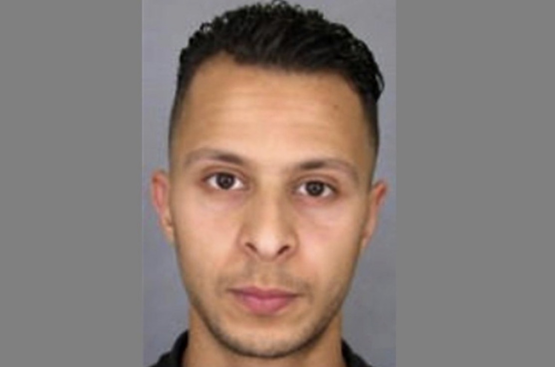 CerfiaFR's tweet image. 🇫🇷 FLASH | Salah Abdeslam et sa femme ont été placés en garde à vue. Elle lui aurait fait passer une clé USB contenant de la propagande djihadiste pour son ordinateur en prison. (RTL)