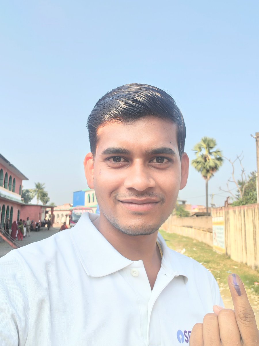 t_pradeep01's tweet photo. आजाद भारत के स्वतंत्र नागरिक  होने के नाते मैने भी राष्ट्र हित में अपना मताधिकार का प्रयोग किया।

अपना अधिकार..............
@CEOBihar 
@DM_Begusarai https://t.co/wlHi2G8QnF