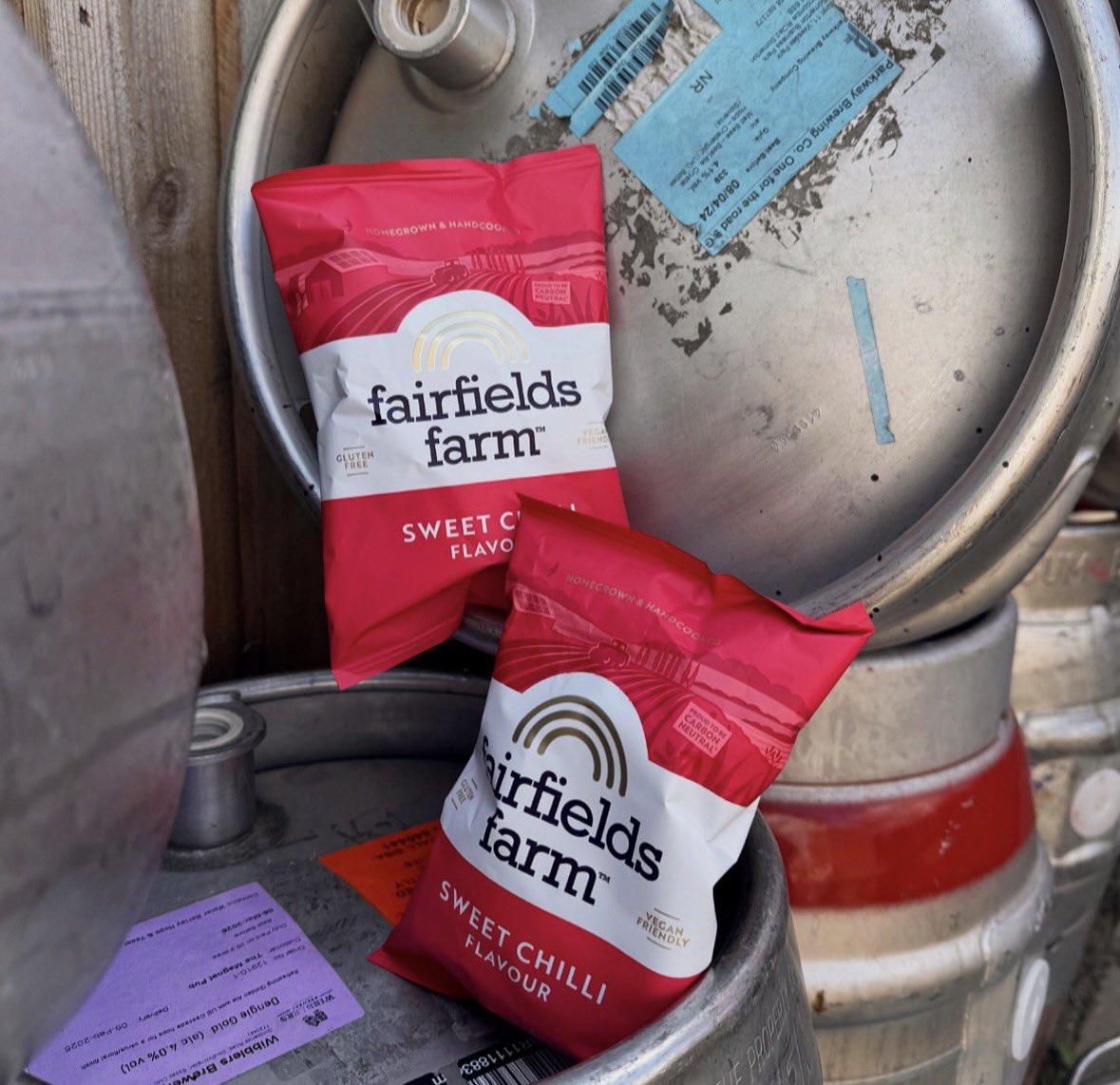 themagnetpub's tweet photo. BACK in stock by popular demand at The Magnet 🧲
From @FairfieldsFarm we have their Sweet Chilli Crisps 🌶️
Vegan & Gluten Free 🌱
#MagnetMicropub #ColchesterPub #Colchester #ColchesterBusiness #EssexPub #FairFieldsFarm #BarSnacks #MicroPub https://t.co/gqdnUS6NJR