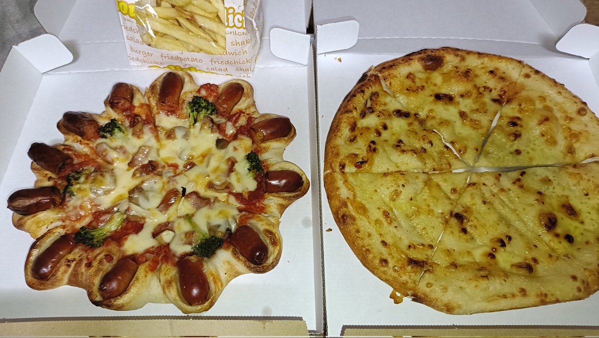 1人ピザパーティします🤤
絶対食い切れん