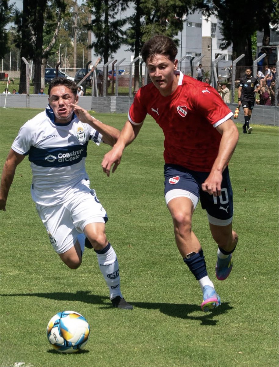 elsemillerorojo Simón Bodnar jugará la eliminatoria de la eurocopa 2026 /sub 19 representando a Hungría
El delantero categoría 2007 deberá presentarse la semana próxima en el país europeo para disputar el torneo clasificatorio a la Eurocopa 2026 Sub 19.