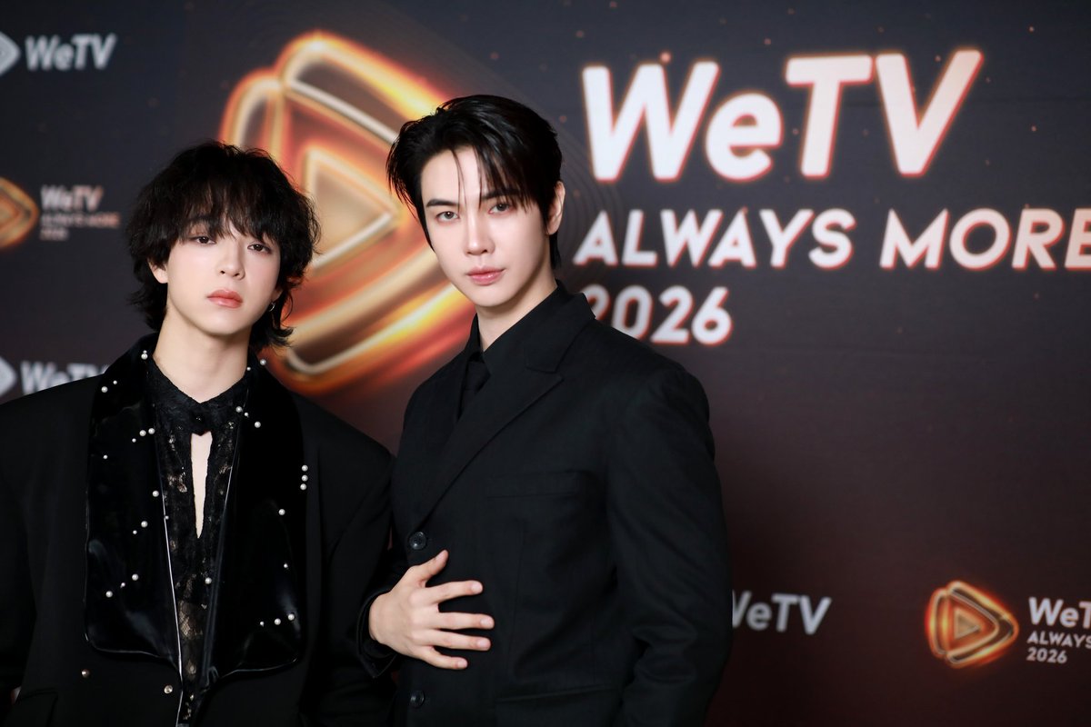 ภูมิใจกับความวิชวลของแม็กกี้บาสมาก คือทำไมโซจึ้งจังอ่ะ คือ โคตรหล่อ โคตรสวย โคตรเท่ห์ โคตรน่ารัก รวมหมดแล้วในรูปเดียว 😭🙏