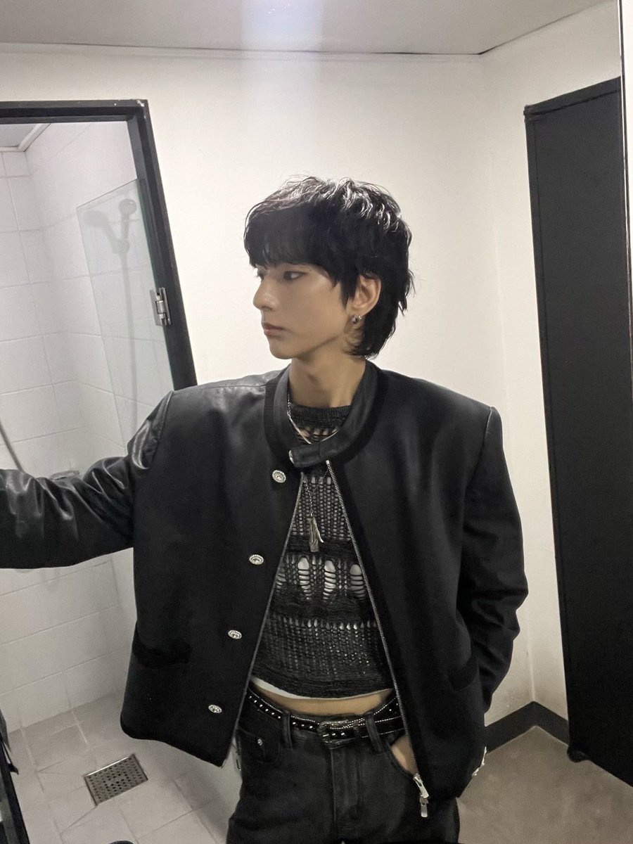 ode_mp4's tweet image. oh my beautiful lesbian boygirlfriend