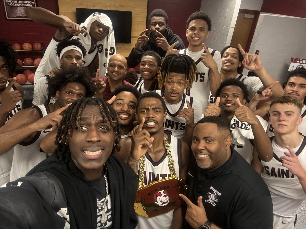 jsparks_SIHoops's tweet image. The SAINTS win 109-68 over WKCTC  Wednesday night. 8 guys scored in dbl figures. FR Jack Turner led the SAINTS in scoring w/ 15 points connecting on 5 3pt FG's. #WeAreShawnee #GoSaints