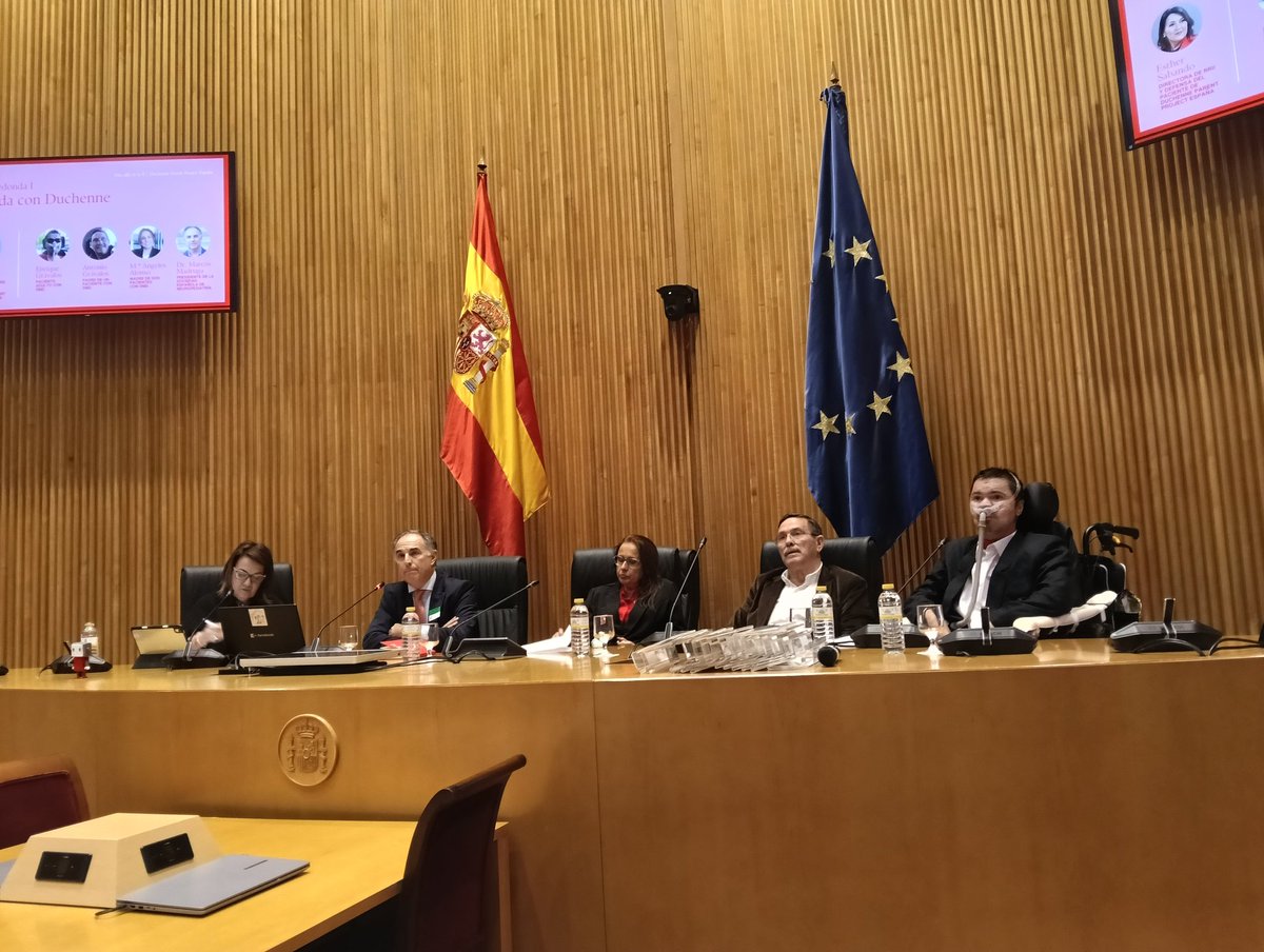 Hoy es uno de esos días en los que se siente el peso de la responsabilidad de intentar mejorar la vida a la gente en general y a estos pacientes de #Duchenne y sus cuidadores en particular. En días como éste recuerdo las razones por las que  quise estar aquí. Gracias!