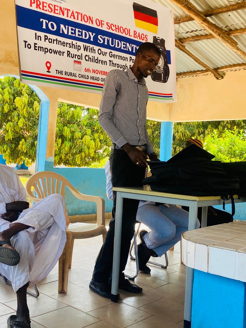 childrural1's tweet image. 𝐇𝐚𝐩𝐩𝐞𝐧𝐢𝐧𝐠 𝐍𝐨𝐰:

The event has started at the Mandinaba Nursery School 

Presentation of School Bags and educational materials to Needy Rural Students. 

In partnership with our German Partner #Carsten Kreemer