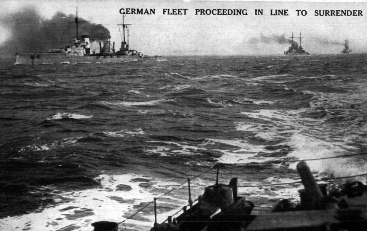 TRUFAULT's tweet image. Han pasado más de 100 años desde el hundimiento en masa de 1919, de la Flota 🇩🇪 en aguas de la base 🇬🇧 de #ScapaFlow, en los fondos arenosos de las islas Orcadas de Escocia.
Y se dice incluso hoy, que muchos #buques y #acorazados, siguen siendo aún reconocibles bajo el agua.
#WWI