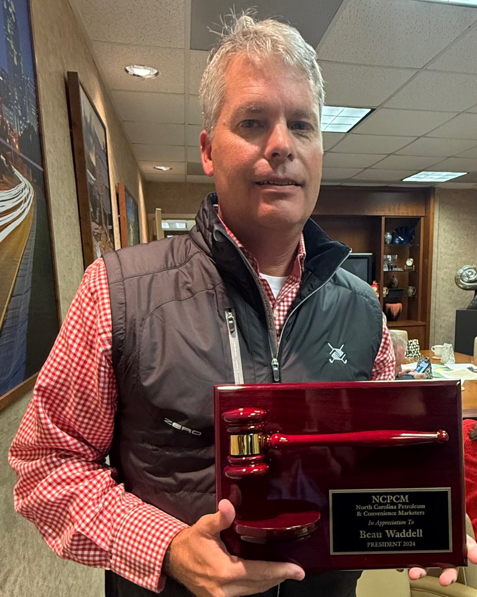NCPCM's tweet image. NCPCM honored Beau Waddell, Past President, for his leadership and service to our association. Thank you, Beau, for your dedication and positive impact! 👏 #NCPCM #IndustryLeadership #WeLeadTogether #MemberRecognition #ThankYouBeauWaddell