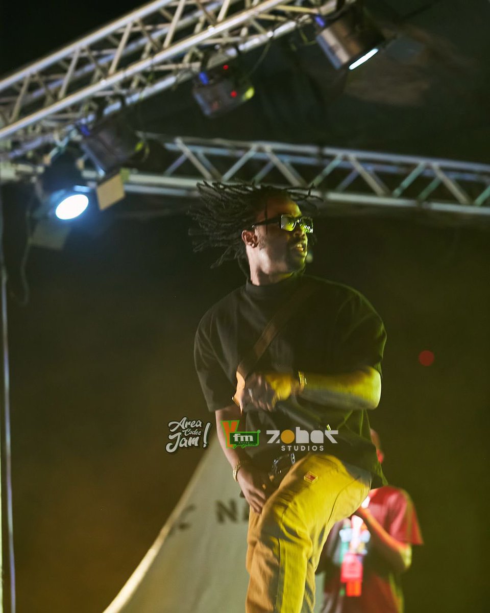 Y1079FM's tweet image. Thank you DarkoVibes for coming through #AreaCodesJam25 

📸: @zoharstudiosgh 

#AreaCodesJam #PinkOnY #PinkAreaCodesJam #yfmghana #ytvghana #fyp #breastcancerawarenessmonth #darkovibesmusic #darkovibes