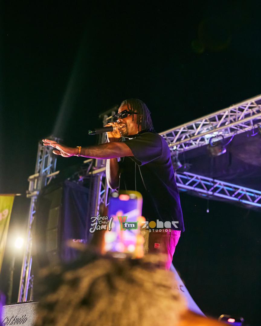 Y1079FM's tweet image. Thank you DarkoVibes for coming through #AreaCodesJam25 

📸: @zoharstudiosgh 

#AreaCodesJam #PinkOnY #PinkAreaCodesJam #yfmghana #ytvghana #fyp #breastcancerawarenessmonth #darkovibesmusic #darkovibes