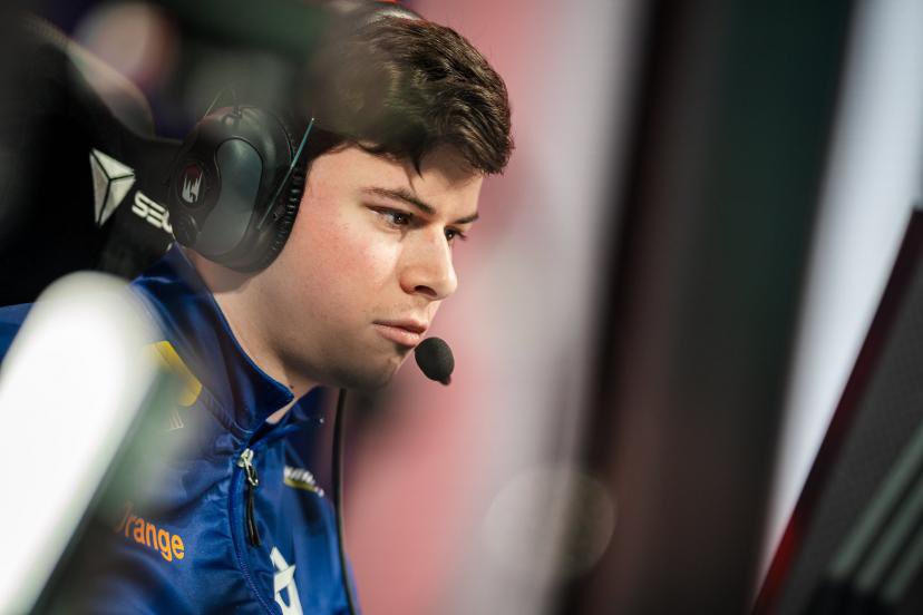 Rhobalasv2's tweet image. Mon plus grand regret actuellement : ne pas avoir une place Carré Or Deluxe Premium pour assister aux hommages que va recevoir Targamas au KCX 5 

Pure légende du club, respect éternel frérot @Targamas #KCORP