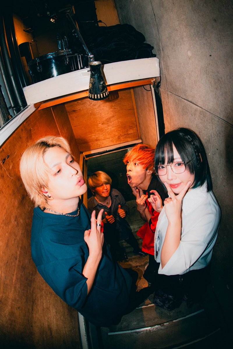 🐝お次のライブは…🐝

11/8(土)@渋谷eggman
irienchy × no more presents

OPEN/START 17:30/18:00
前売り/当日 ¥2,500/¥3,000

w)
irienchy
nomore
至福ぽんちょ

irienchyに呼んでいただきました‼️
久々のeggmanたくさんお待ちしております🔥

🎫
eplus.jp/sf/detail/3570…