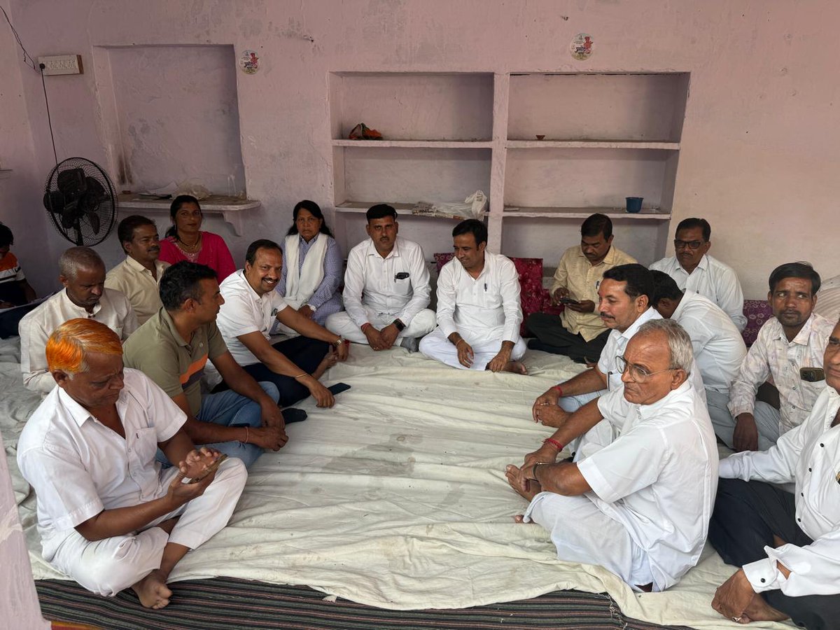 अंता विधानसभा उपचुनाव के तहत शीशवाली कांग्रेस  चुनाव कार्यालय में झालावाड़ कांग्रेस जिला अध्यक्ष भाई वीरेंद्र गुर्जर जी, सेवा दल के प्रदेश महासचिव देशबंधु शर्मा जी, प्रदेश सचिव श्याम पूनिया जी, कोषाध्यक्ष आर. पी. मीणा जी और कार्यकर्ताओं के साथ प्रचार-प्रसार को लेकर चर्चा एवं बैठक