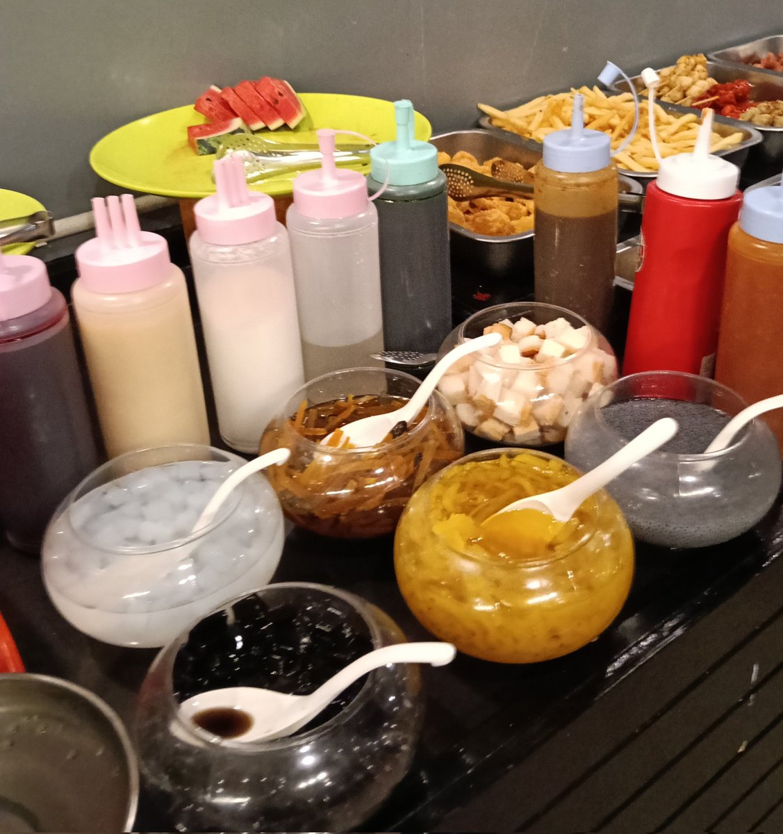 Thann_Ch's tweet image. มื้อค่ำ หมูกระทะบ้านๆกันคับ🫕🍡🍢🍧