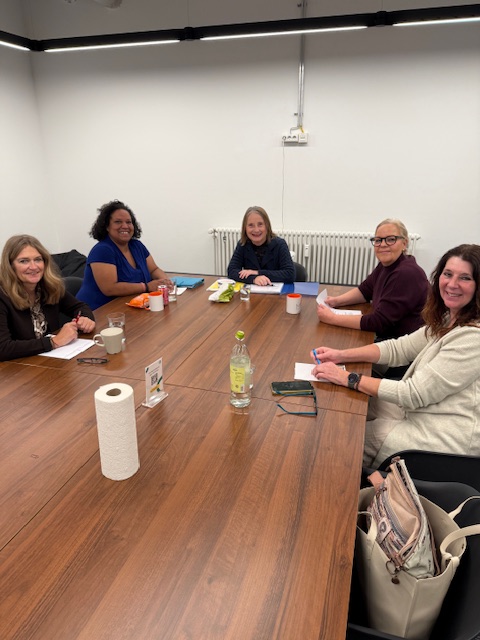 Kommunalwahl 2026: LAG Frauen veranstaltete Workshop für den Wahlkampf

freiewaehler-hessen.de/aktuelles/beit…

#FreieWähler #Hessen #Frauen #Kommunalwahl #Kommunalwahl2026 #Wahlkampf #orangepower #AnpackenFürHessen