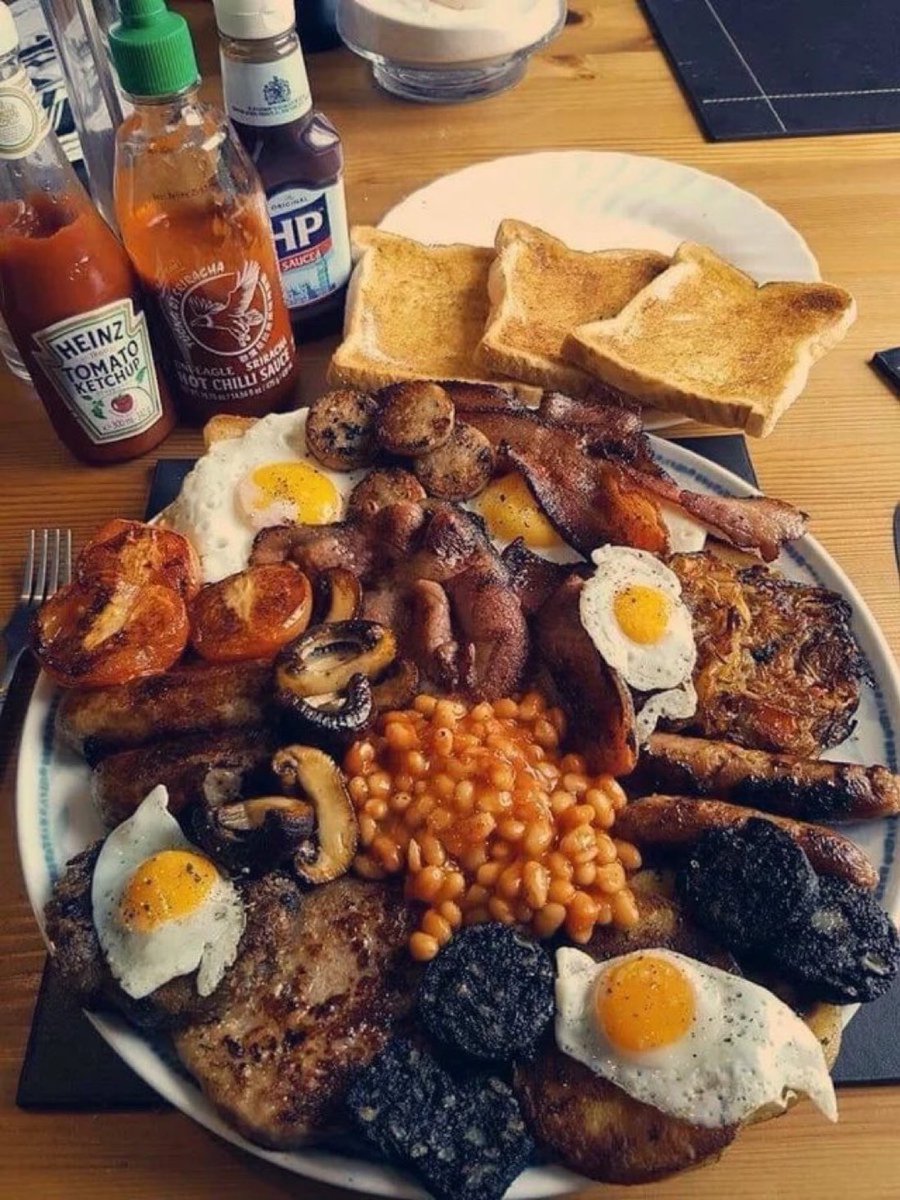 NoContextHumans's tweet image. English breakfast, best breakfast in the world.🏴󠁧󠁢󠁥󠁮󠁧󠁿🍽️