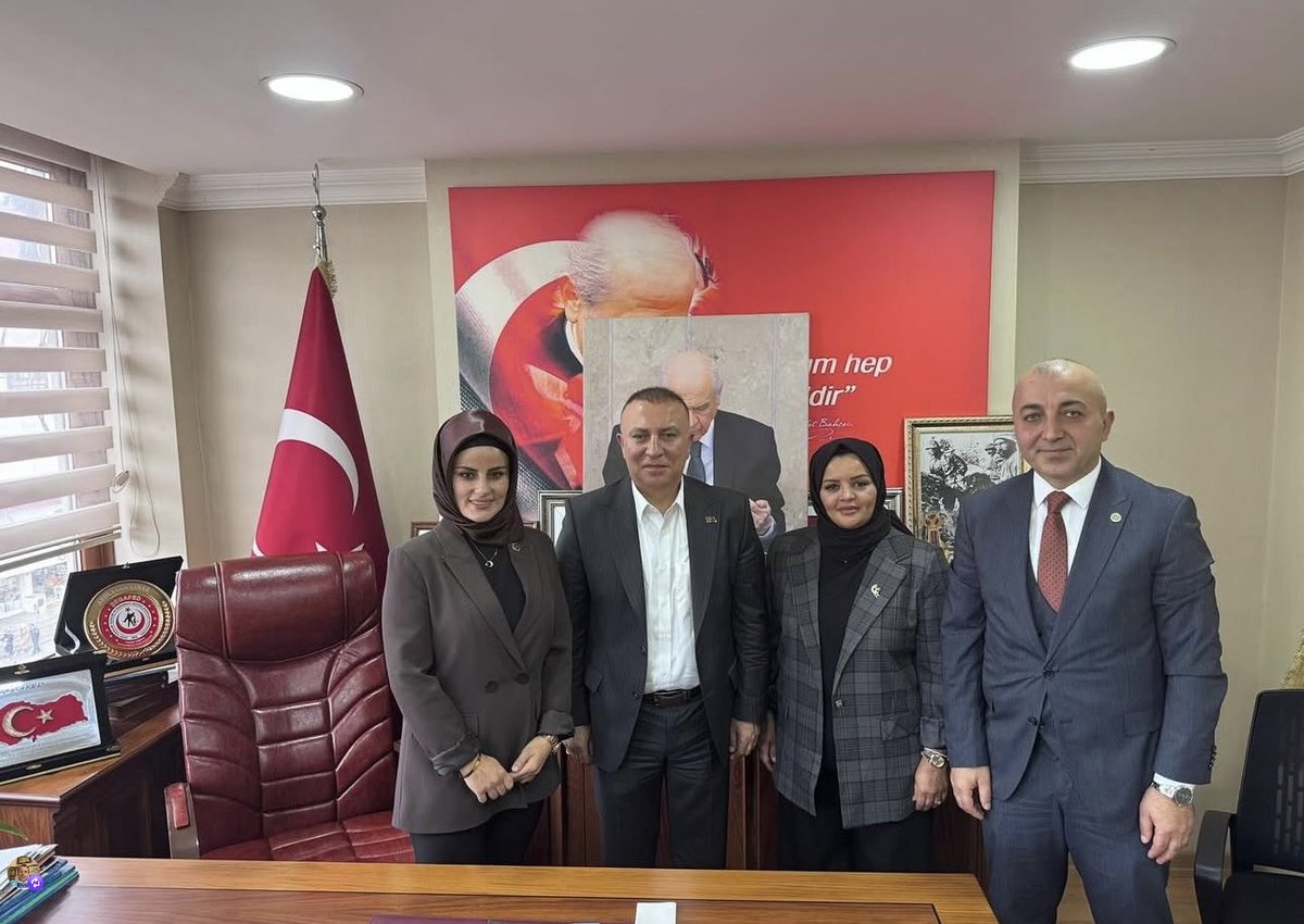 Genel Başkan Yardımcımız ve İstanbul Milletvekilimiz Sayın <a href="/UlviYonter/">Dr.İzzet Ulvi YÖNTER</a>, İl Başkanımız Sayın <a href="/sertel_selim/">Sertel Selim</a>, MYK Üyemiz Sayın <a href="/goren_izzet/">İzzet Gören</a> , İl Teşkilat Başkanımız Sayın <a href="/YasarKaba17/">Yasar Kaba</a>; Sultanbeyli İlçe Başkanlığımızı ziyaret ederek dava arkadaşlarımızla bir araya geldiler.