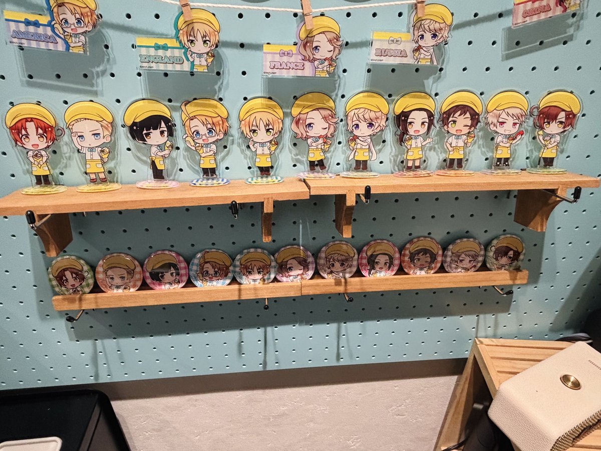 animehetalia_ws's tweet photo. 【お知らせ】『 アニメ「ヘタリア World★Stars」×AmoCrepeコラボ』池袋店は明日から、なんばマルイ店は17日からスタート！
コラボクレープは前半・後半で12種類✨
※池袋店は一部日程、なんばマルイ店は全日程で予約制でのご案内となります。ご来店頂く際はご注意ください。
#ヘタリアWS https://t.co/PmPuzUz4Lq
