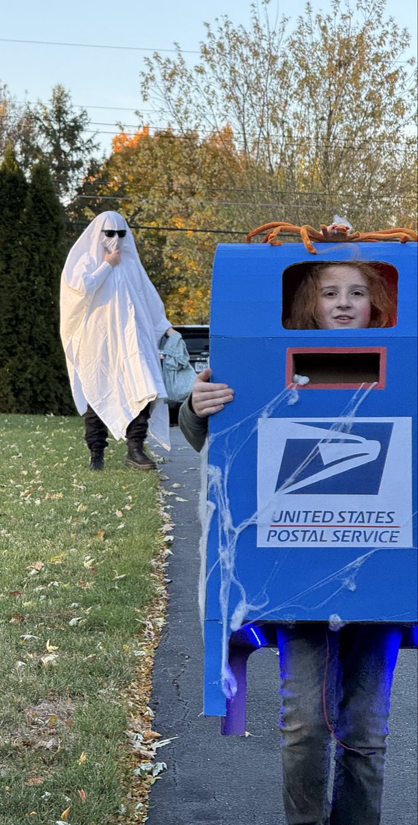 Halloween Year 10: <a href="/USPS/">U.S. Postal Service</a> Mail Box!