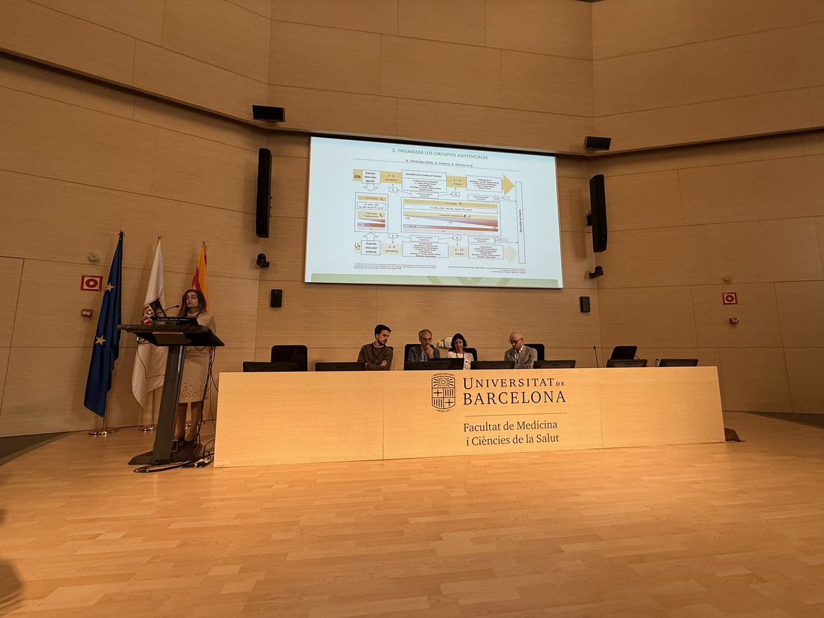 alberenguel's tweet image. Enhorabuena @DOCTORASANZM @pablotoledofr y @josalar13 por un nuevo éxito de grupo de trabajo @Ergoespiro_SEC de la @secardiologia y su séptima reunión #ErgoBarcelona2025. Casi 250 inscritos y el Paraninfo de la @UniBarcelona en el @hospitalclinic a reventar!! Feliz de ver como el…