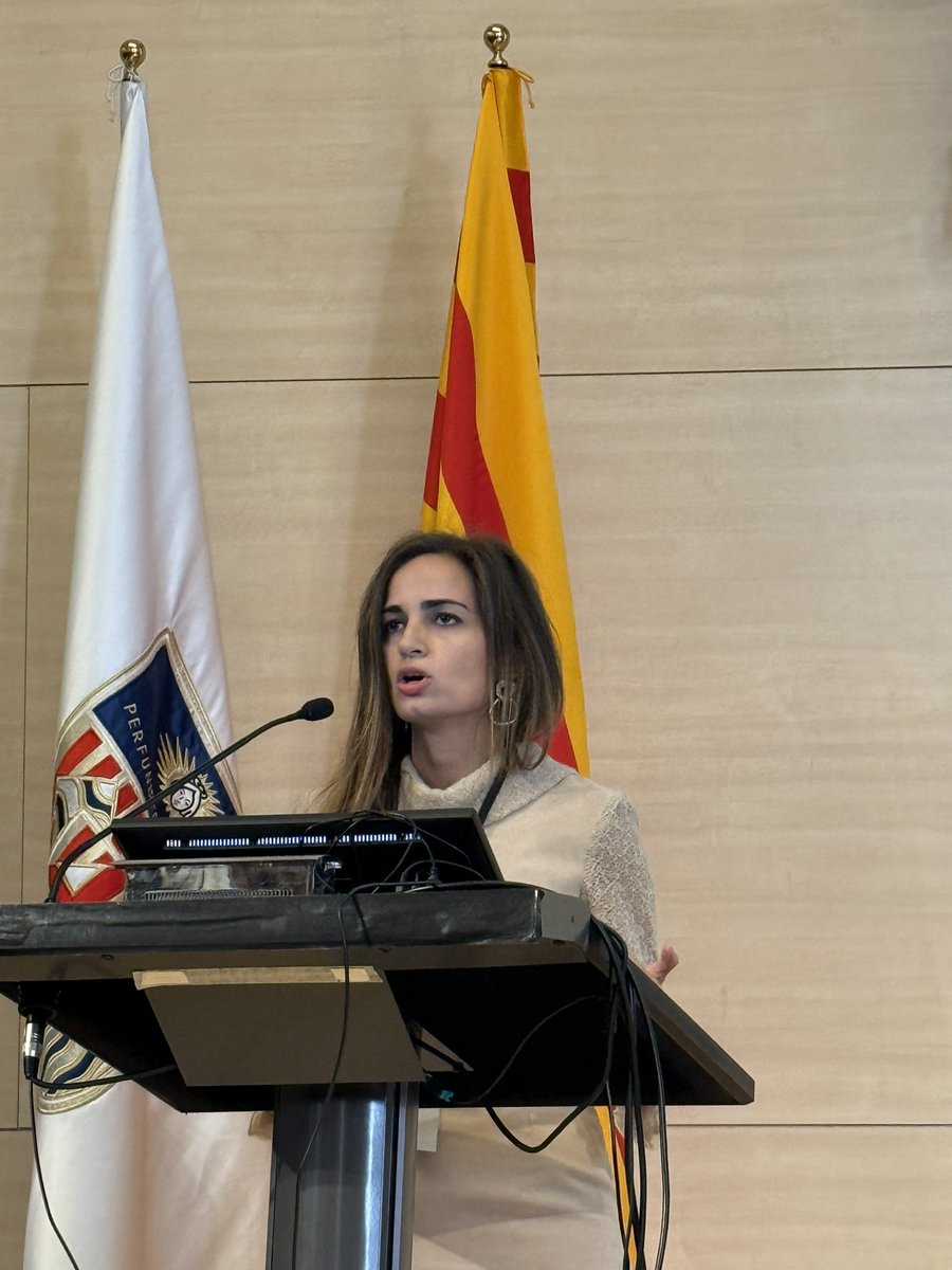 alberenguel's tweet image. Enhorabuena @DOCTORASANZM @pablotoledofr y @josalar13 por un nuevo éxito de grupo de trabajo @Ergoespiro_SEC de la @secardiologia y su séptima reunión #ErgoBarcelona2025. Casi 250 inscritos y el Paraninfo de la @UniBarcelona en el @hospitalclinic a reventar!! Feliz de ver como el…