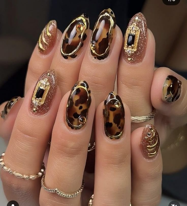 lifeupdeath's tweet photo. Inspo nail art! https://t.co/GmqIiMxkcX