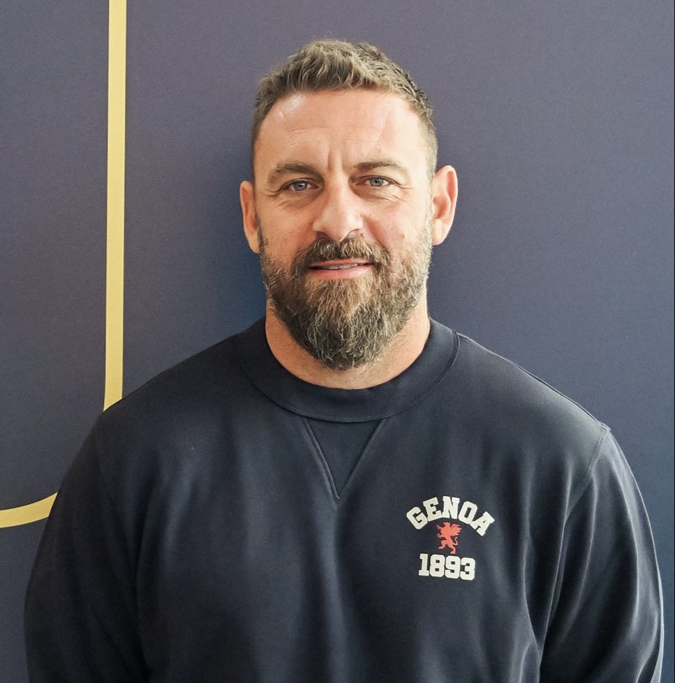 Thread con tutte le coincidenze inutili e stupide che collegano Daniele De Rossi e il Genoa.