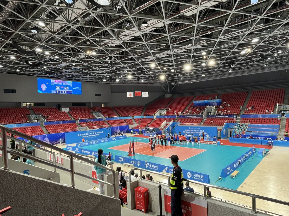巷は全运会で盛り上がってるので、「せっかく広州でやってるし観に行きたいー！」と思って観てきたー✨
18歳以下男子バレー🏐
めちゃくちゃ良い試合やったー👏
