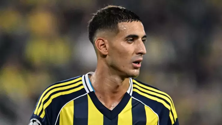 Fenerbahçe düşmanı Metecan Kambur ile sürekli yan yana gelerek çok göze batıyorsun Mert Müldür.