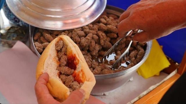 🇹🇷🍽️ The beloved dish of Edirne, “tencere köftesi,” is on its way to receiving geographical indication status! 🥘🌿 This local specialty, prepared with carefully selected ingredients and slow-cooked to perfection, reflects the city’s deep culinary heritage and rich gastronomic