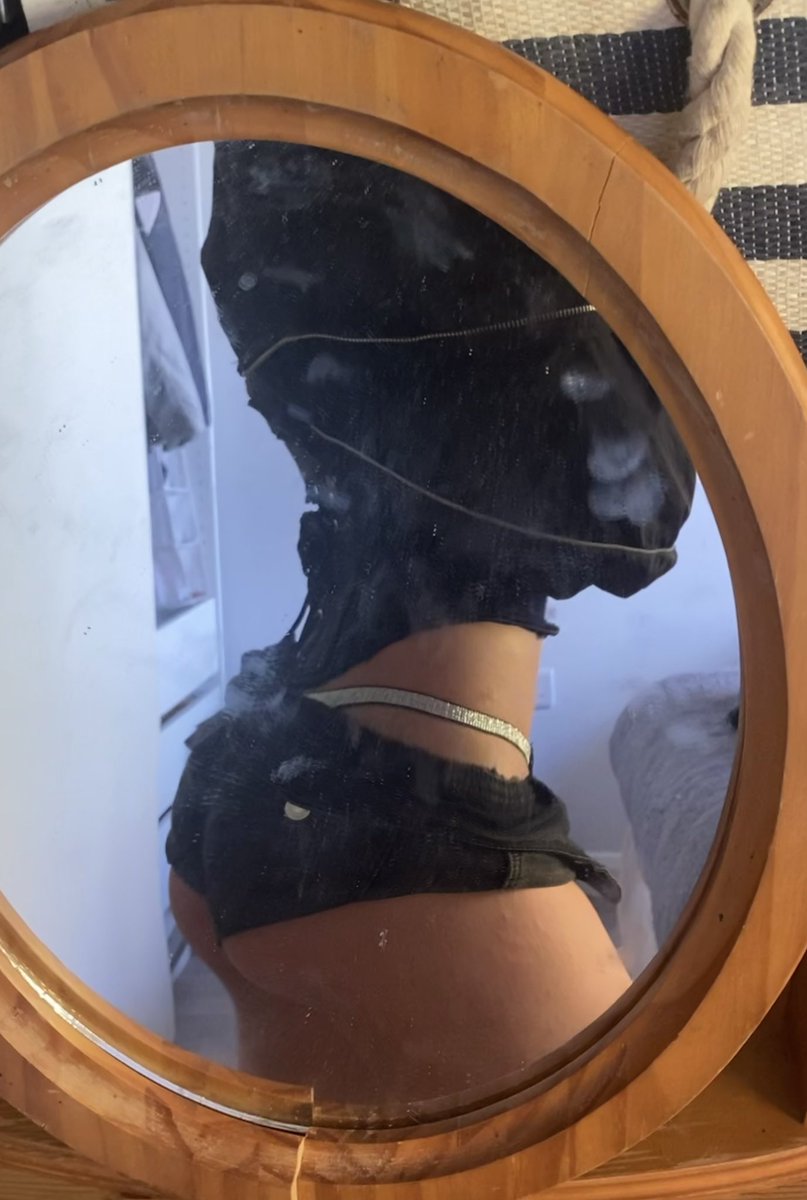 Isis2wet's tweet photo. Bitch I got that #GYAT https://t.co/bjesoKa1kQ
