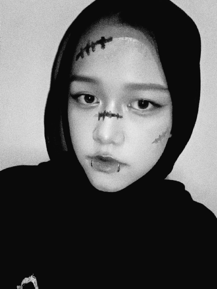 yonjjaee's tweet image. #TMSD #TreasureMakerSelcaDay 
#윤재혁 #JAEHYUK #TREASURE  @treasuremembers 

"maju sini lo anj"                    "hajar sayang"